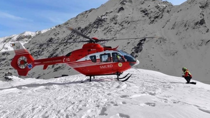 Avalanșă în Munții Făgăraș. Doi turiști s-au salvat singuri
